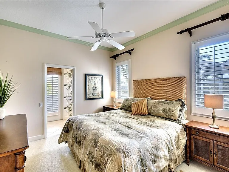 2nd bedroom - king