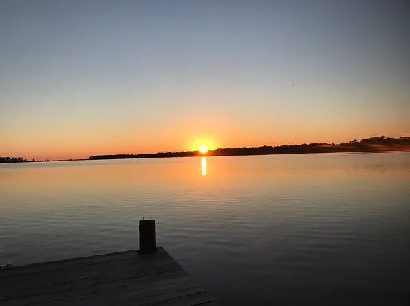 24 Waterview Ln, Freeport, FL 32439