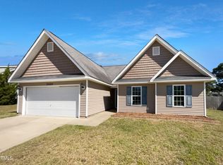 2028 Sir Michael Dr, Hope Mills, NC 28348