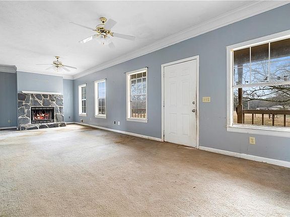 4th image of 391 Pleasant Hill Rd NW