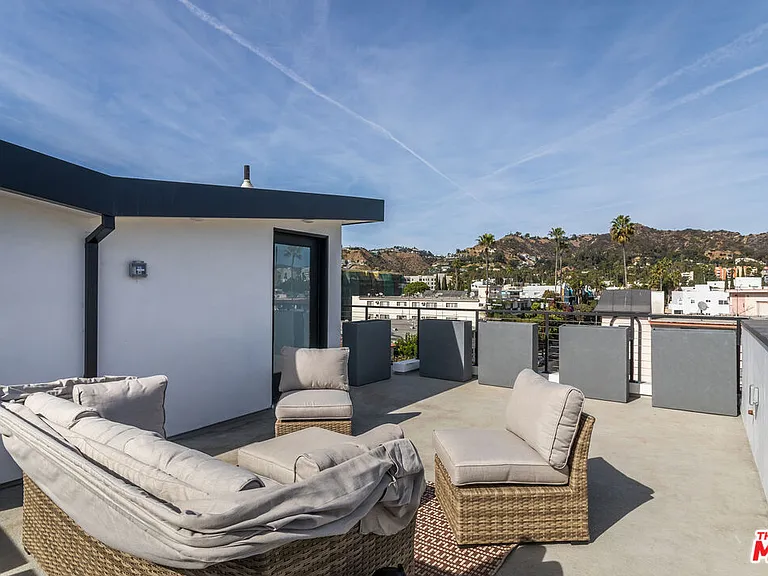 1318 N Vista St — Photo 26