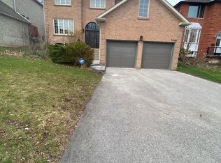 134 Kemano Rd #BASEMENT, Aurora, ON