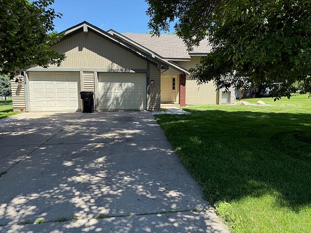 2nd image of 511 24th St SE