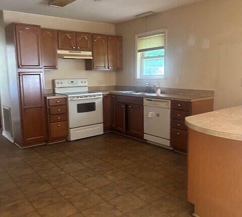 2nd image of 6221 Ball Park Rd