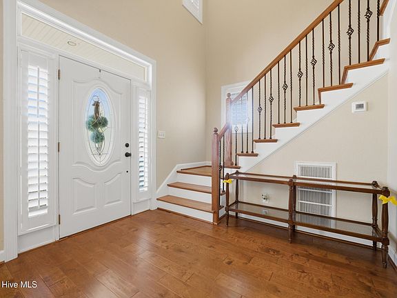 5th image of 118 Bayside Drive