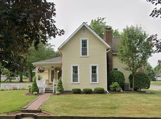 213 W Waterford St, Wakarusa, IN 46573