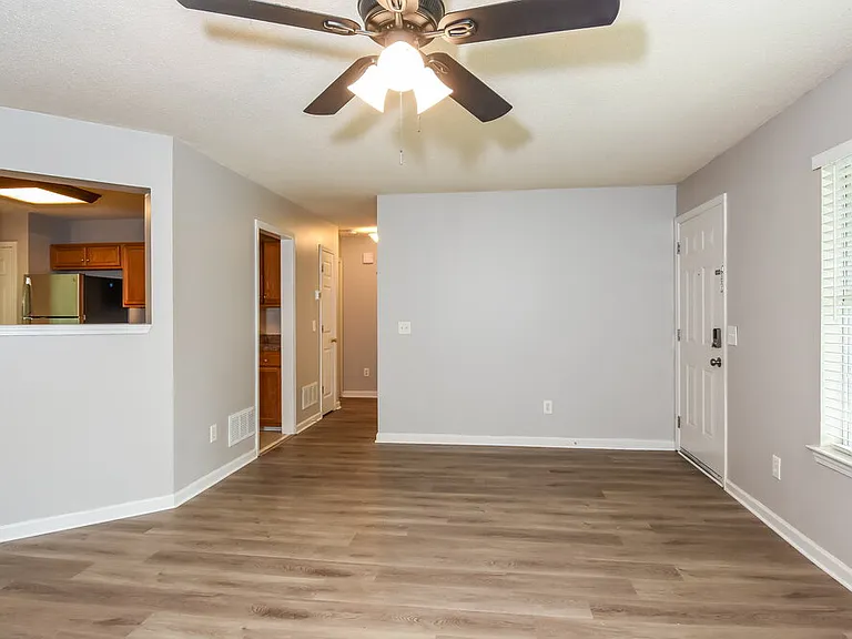 221 Martins Ct — Photo 6