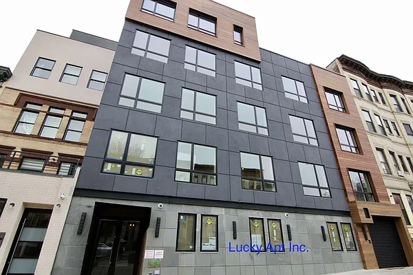 Rented by Lucky Apt Inc | media 61