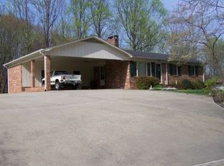 250 Little Mountain Church Rd, Ararat, NC 27007