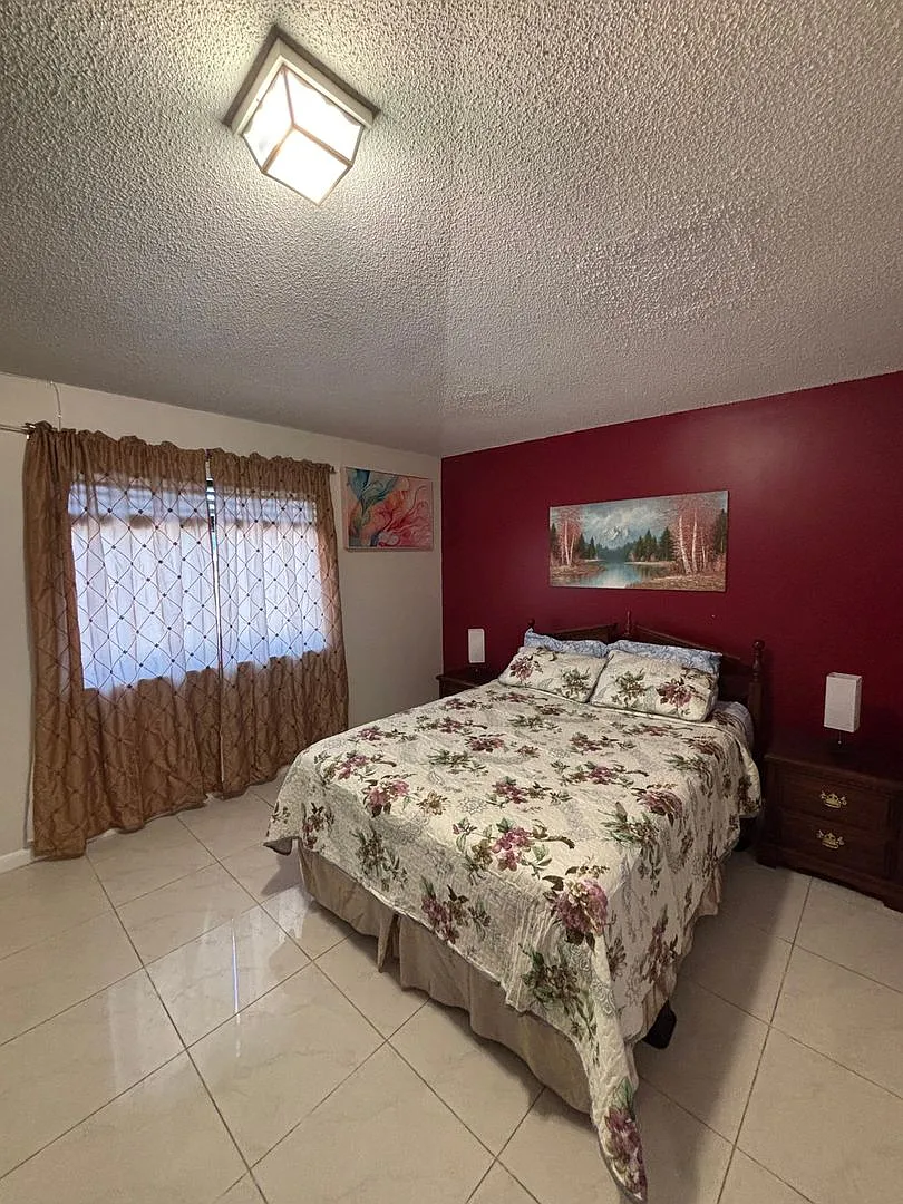 Charming 3BR House in Homestead — Photo 3