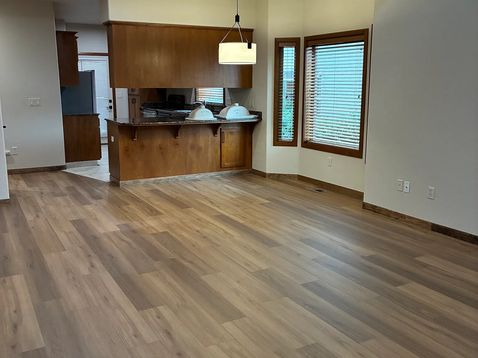 3 bed, 2.5 bath, 1915 sqft, $2,200 — Photo 4