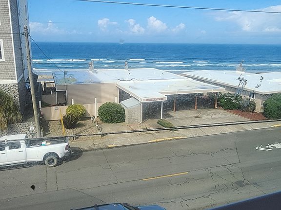 2nd image of 550 SW 3rd St #5