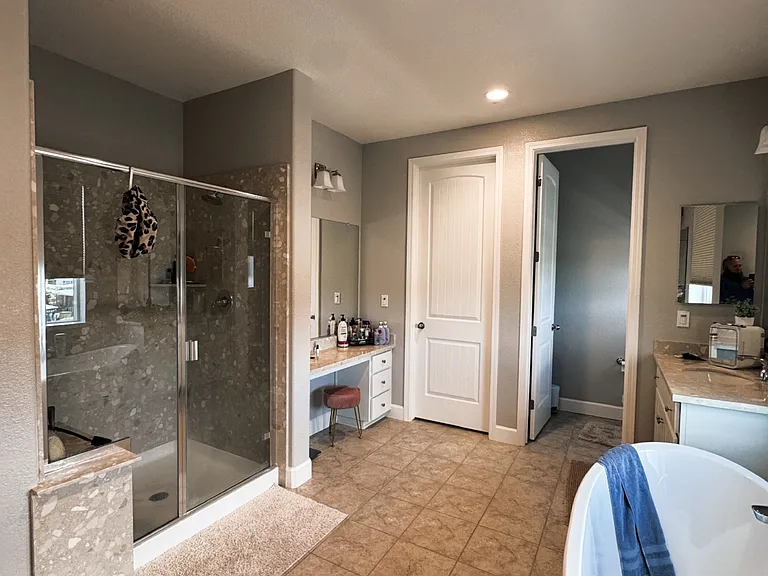 2072 Parsons Dr #1 — Photo 3