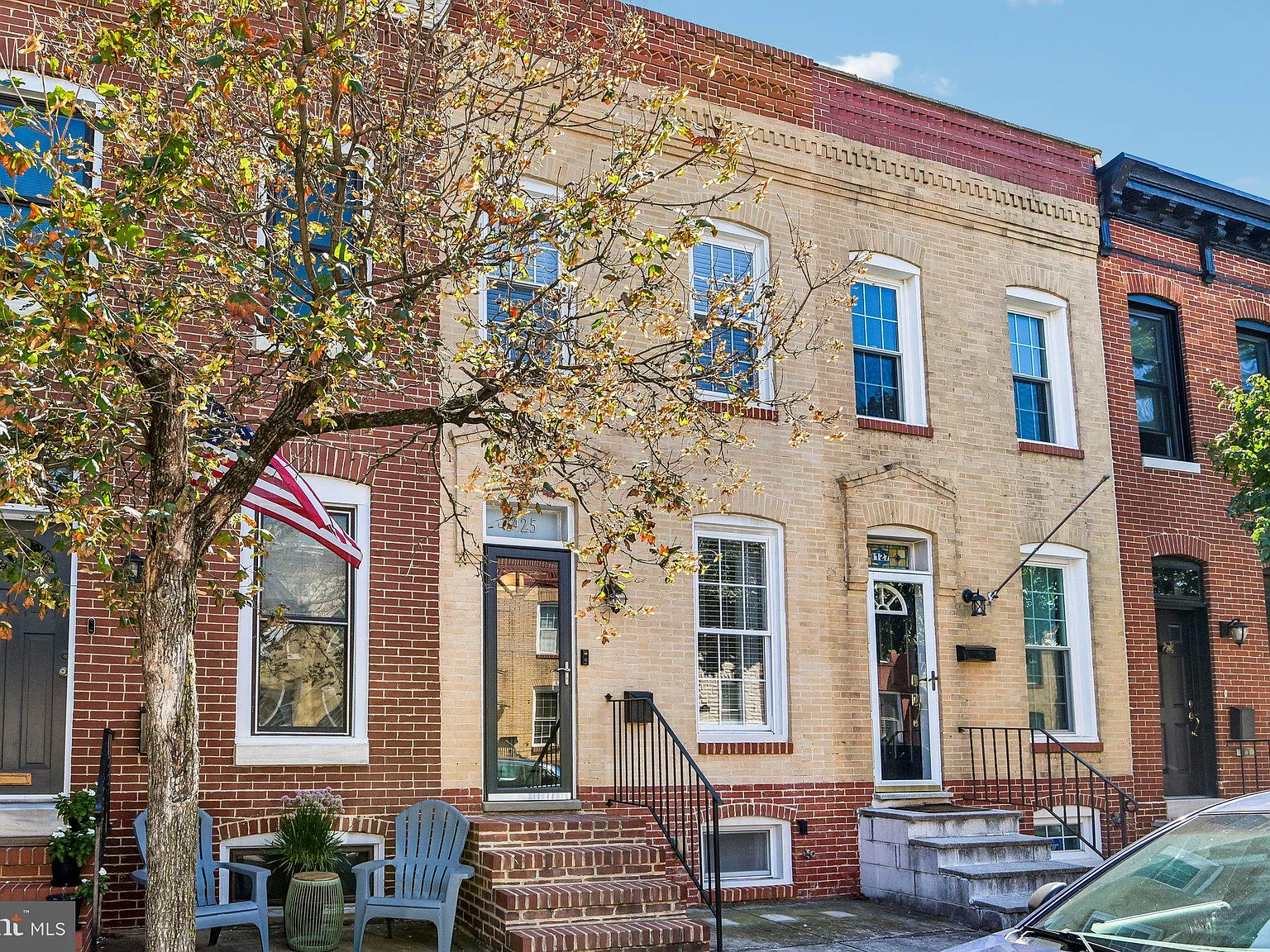 3 bed, 1.5 bath, 1316 sqft, $2,300 — Photo 3