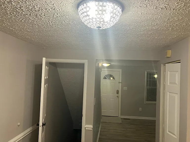 9203 Redbridge Ct — Photo 15