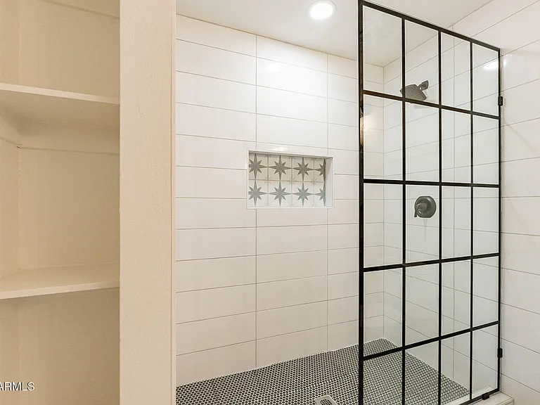 8202 E Piccadilly Rd — Photo 28