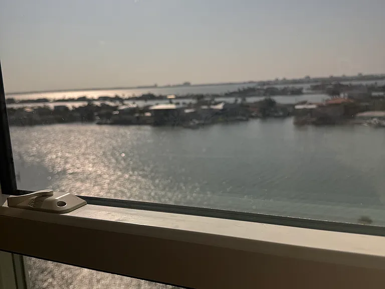 side bedroom view