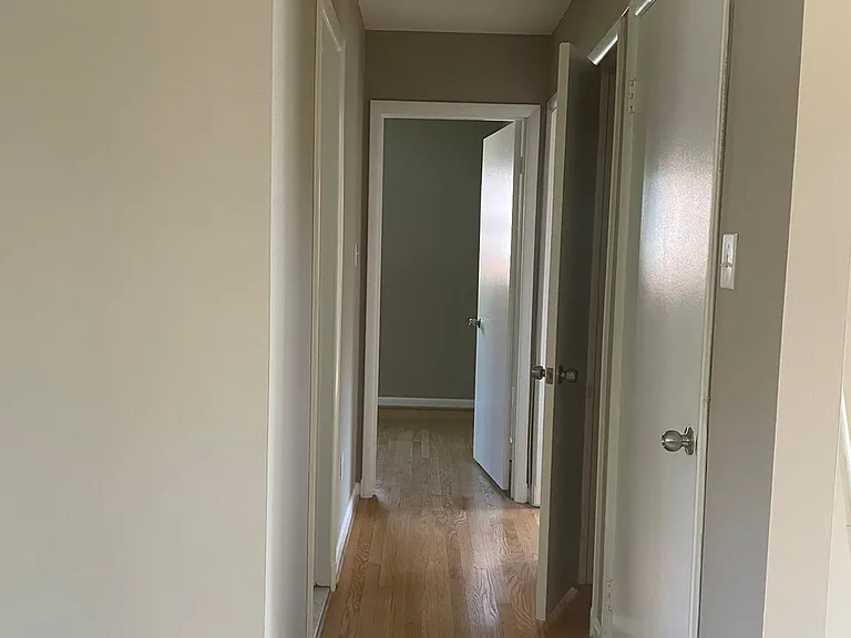 5011 River Rd — Photo 8