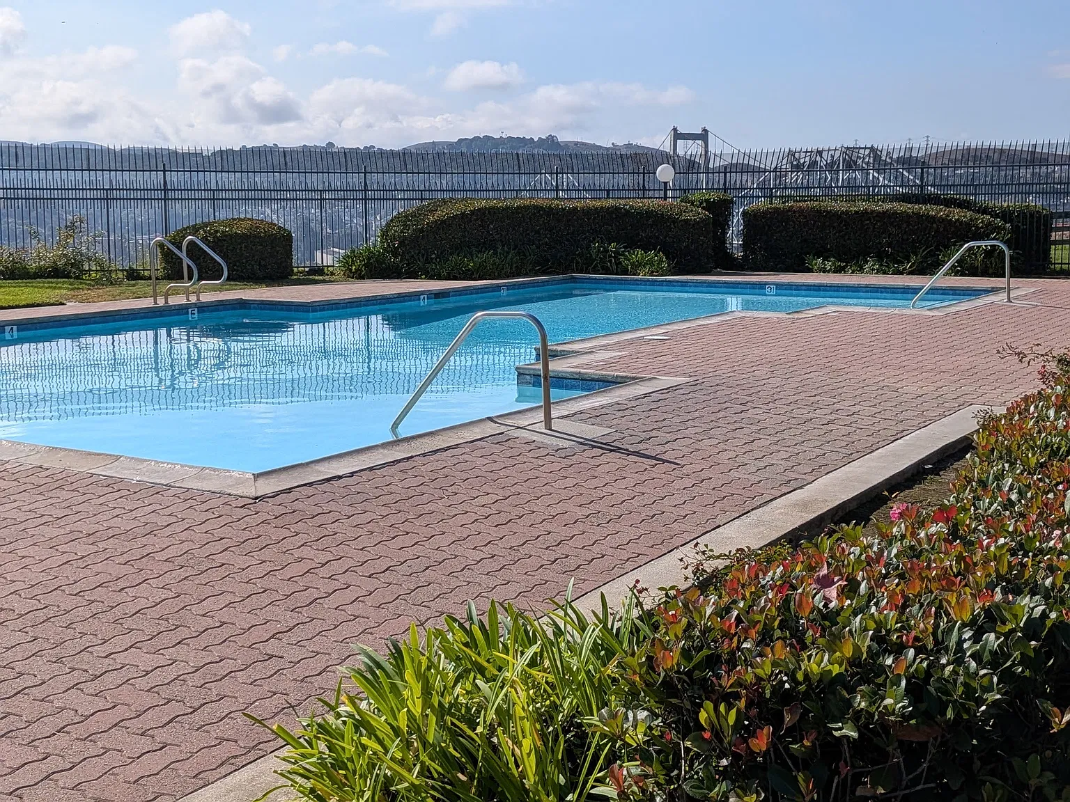 1201 Glen Cove Pkwy — Photo 4
