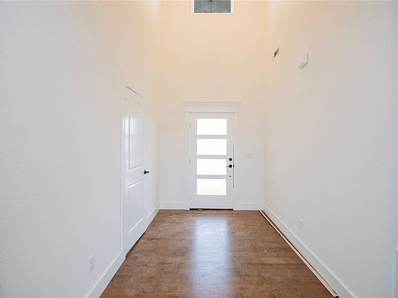 3rd image of 1851 Bluestem Dr