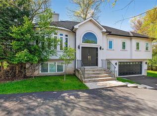 2 Greg Sikorsky Dr, Monsey, NY 10952