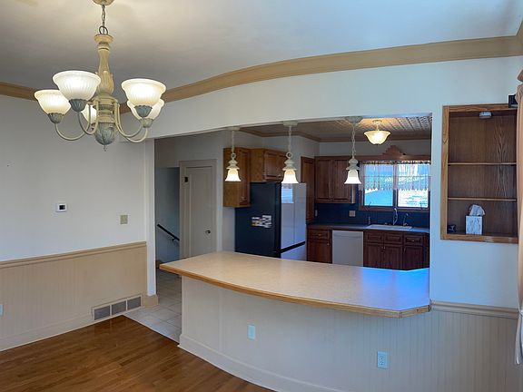 2nd image of 310 9th St