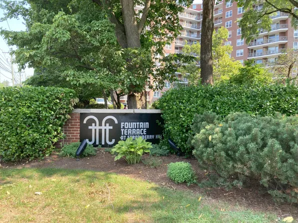 91 Strawberry Hill Avenue APT 825, Stamford, CT 06902