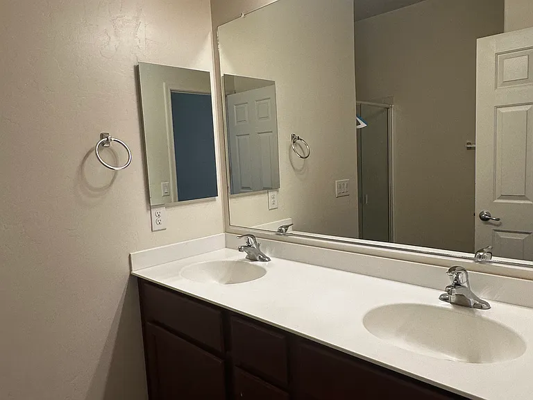 4150 N Thurston Ln #100 — Photo 18