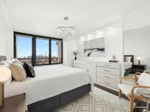 330 East 38th Street image 5 of 10