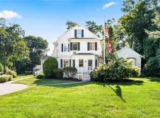 10 Mathewson Ln, Barrington, RI 02806