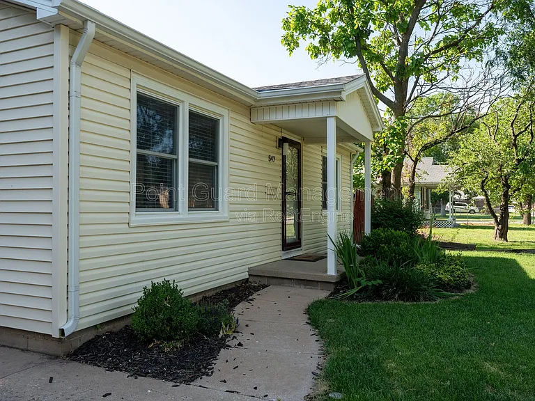 547 N Custer St — Photo 44