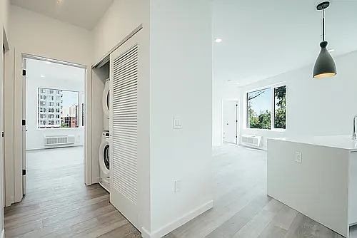 130 Monitor Street — Photo 20