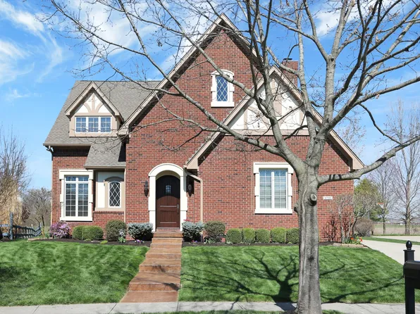 6720 W Stonegate Dr, Zionsville, IN 46077