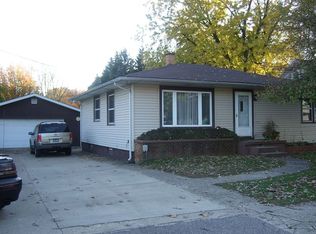 572 Ferris St NW, Grand Rapids, MI 49544