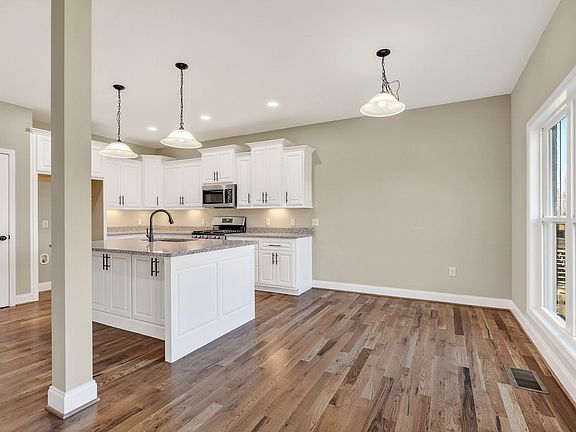 4th image of 3480 Plantation Dr