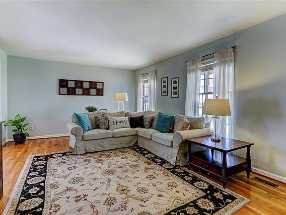 4th image of 3001 Regents Park Ln