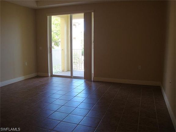 5th image of 1522 SW 50th St APT 204