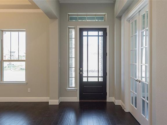 5th image of 1009 Caney Creek Ln