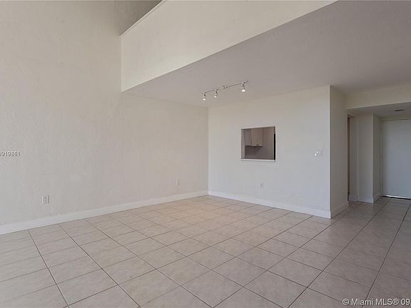 4th image of 6890 N Kendall Dr APT B402