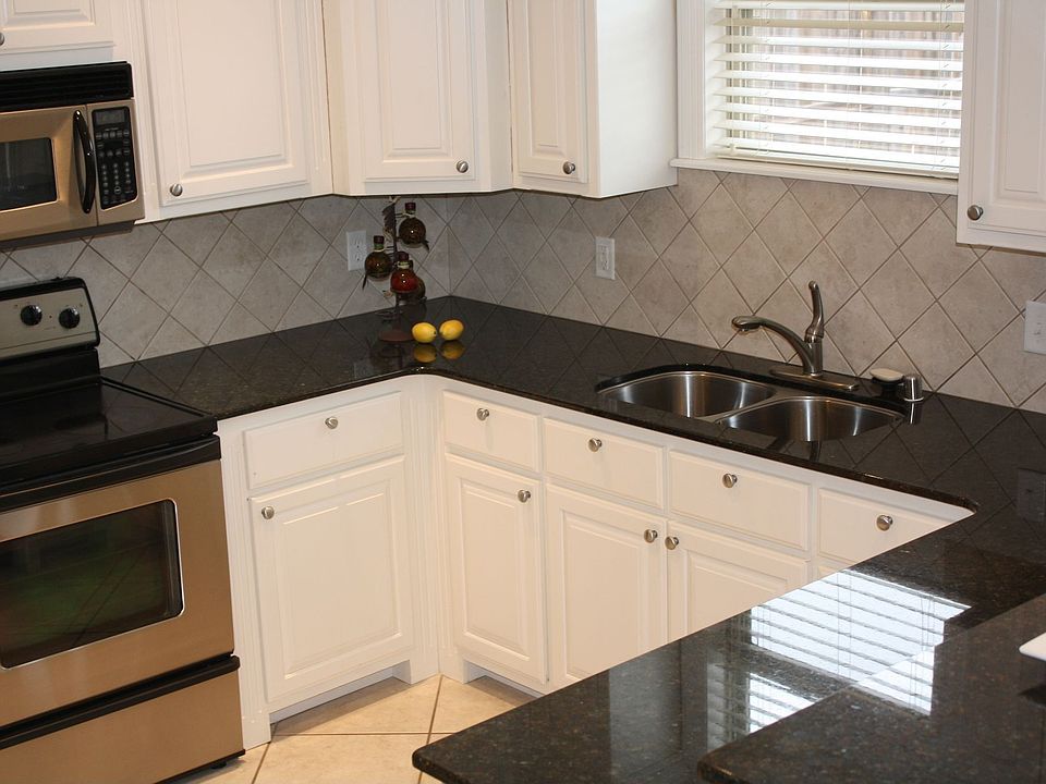 Beautiful custom kitchen with granite counters