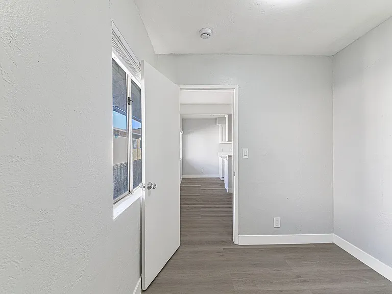 811 Gardenia Avenue — Photo 20