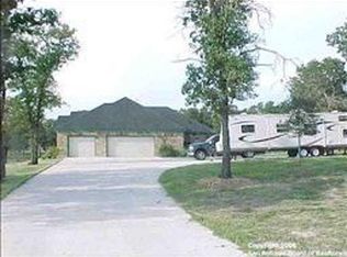 101 Legacy Ranch Dr, Lavernia, TX 78121