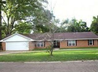 606 Whitfield Dr, Natchitoches, LA 71457