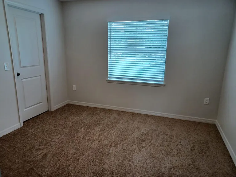 316 Finley Ave — Photo 9