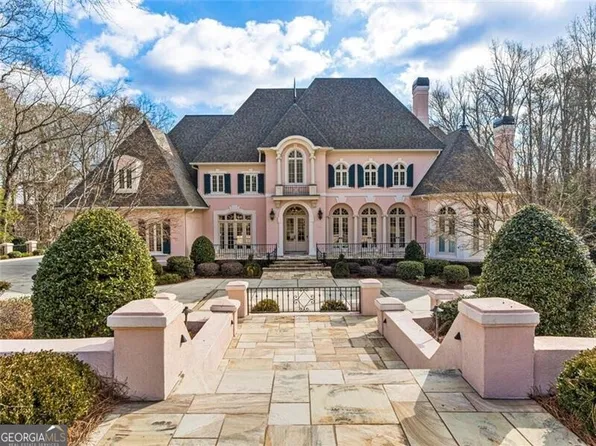 8475 Lazy Oaks Ct, Sandy Springs, GA 30350