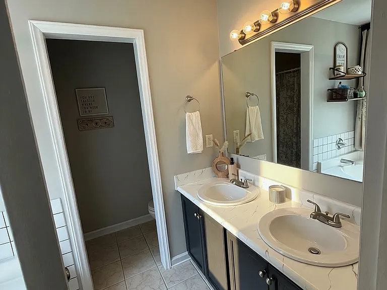 220 Walden Green Dr — Photo 12
