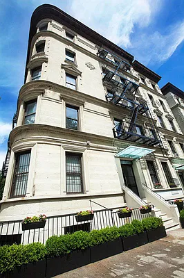 Rented by Bohemia Realty Group | media 35