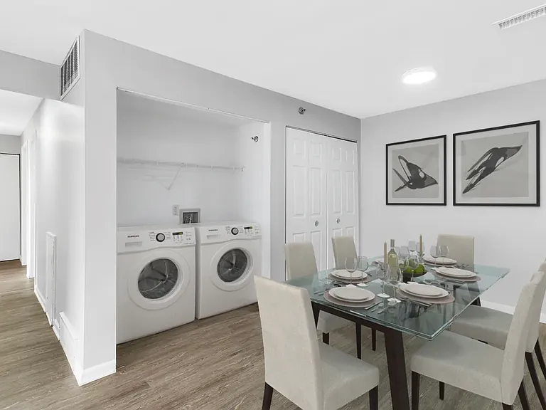 Hamlin Place Estates — Photo 4