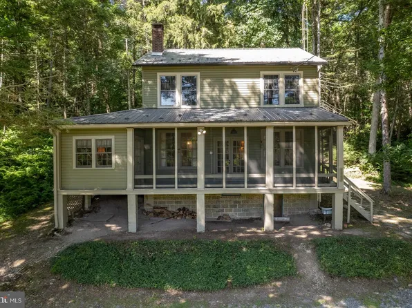 9856 Golf Course Rd, Fayetteville, PA 17222