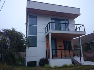 516 N 77th St, Seattle, WA 98103